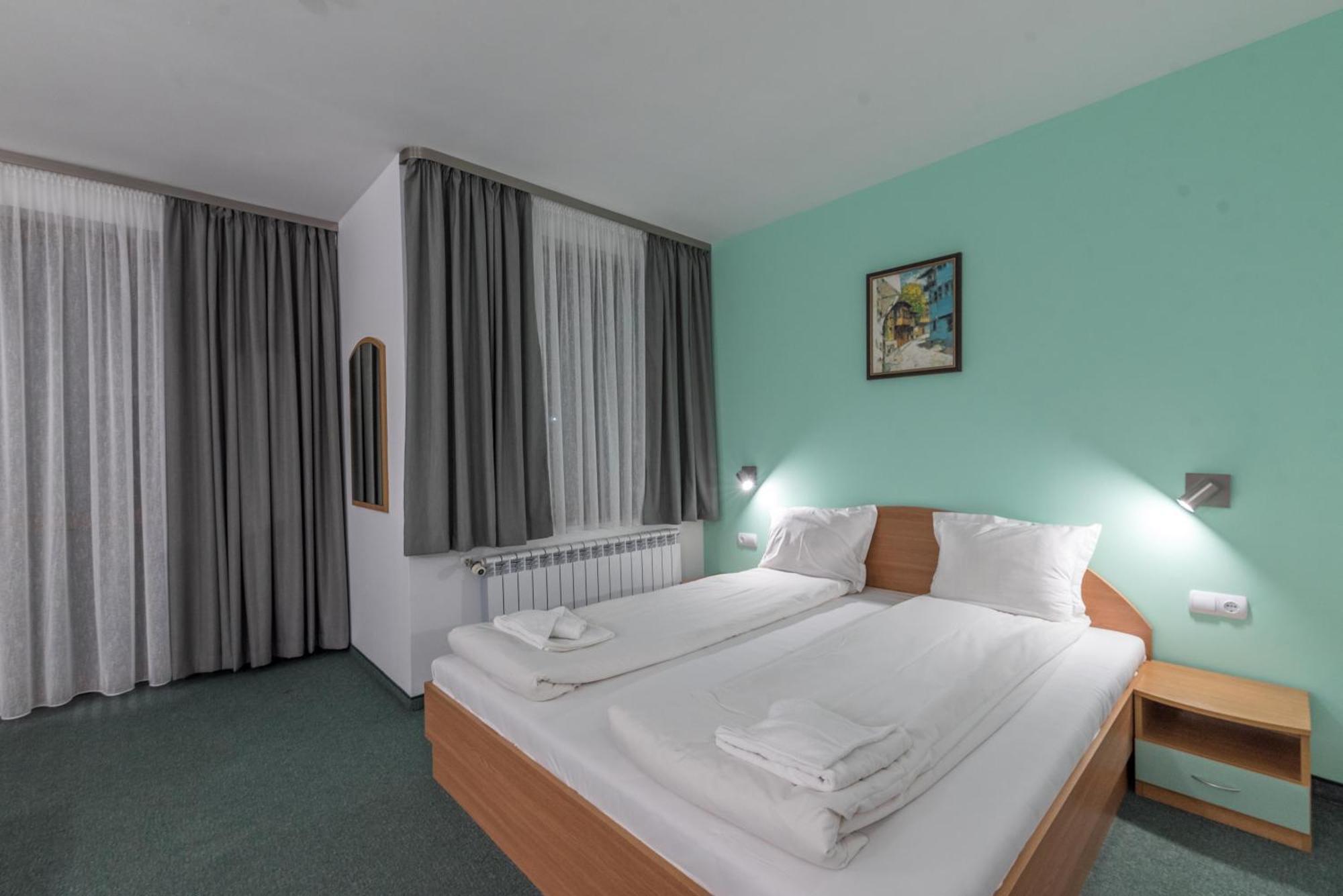 Hotel Iceberg Bansko Exterior photo